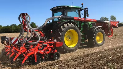 STRIGER 100, outil de strip-till KUHN