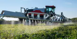 Photo de l'automoteur ARTEC F40 EVO en train de pulvériser