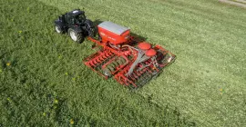 Photo du AUROCK au travail dans des couverts végétaux