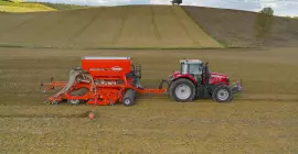 Photo du semoir ESPRO 6000 RC au travail