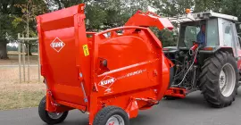 Pailleuse KUHN PRIMOR 2060 H semi-portée au transport