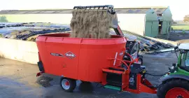 Photo de mélangeuse traînée PROFILE 2 CL au chargement