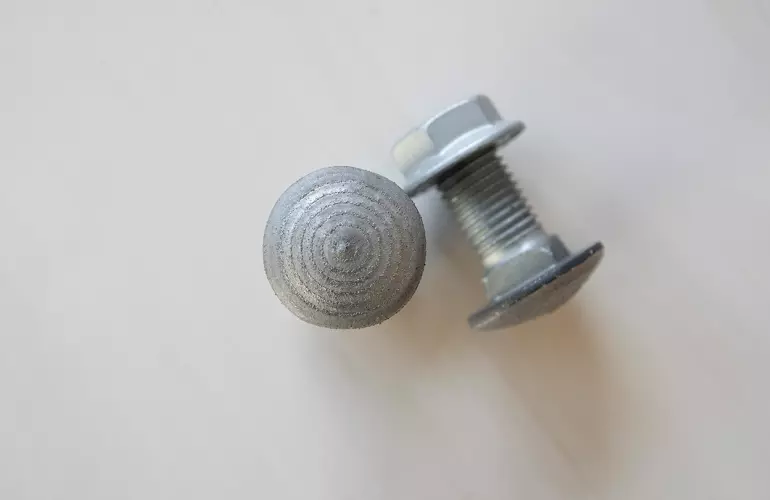 Boulons au carbure KUHN