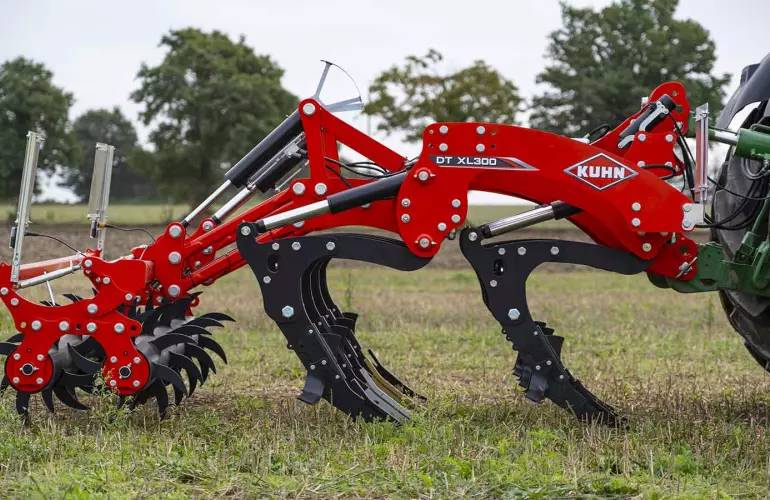 Vue des éléments travaillants du décompacteur ameublisseur DT