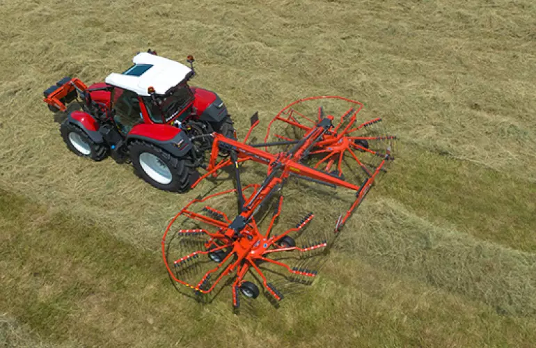 Andaineur double rotor porté GA 7631 P au travail