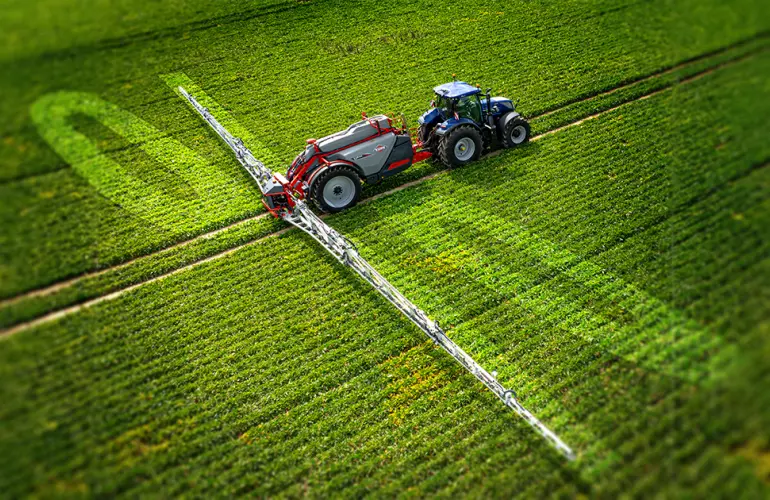 Offres spéciales pulvérisateurs traînés ou portés KUHN