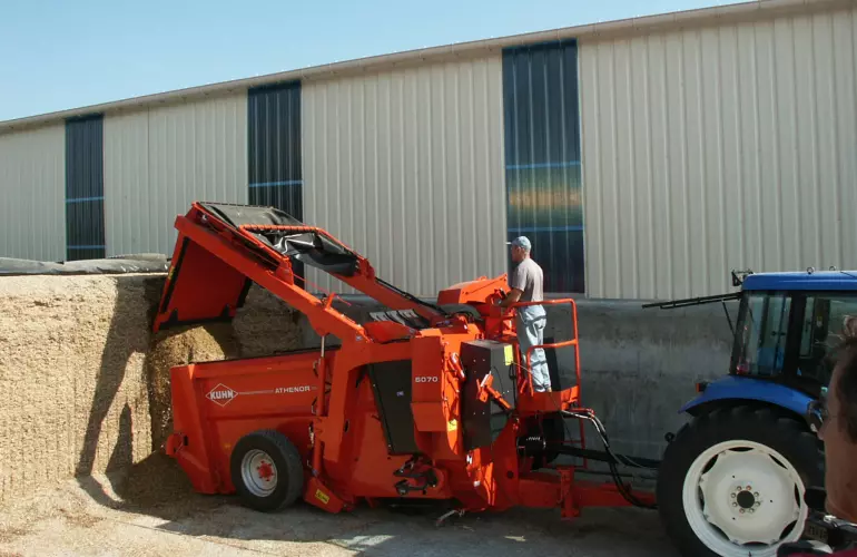 ATHENOR 6070 au travail