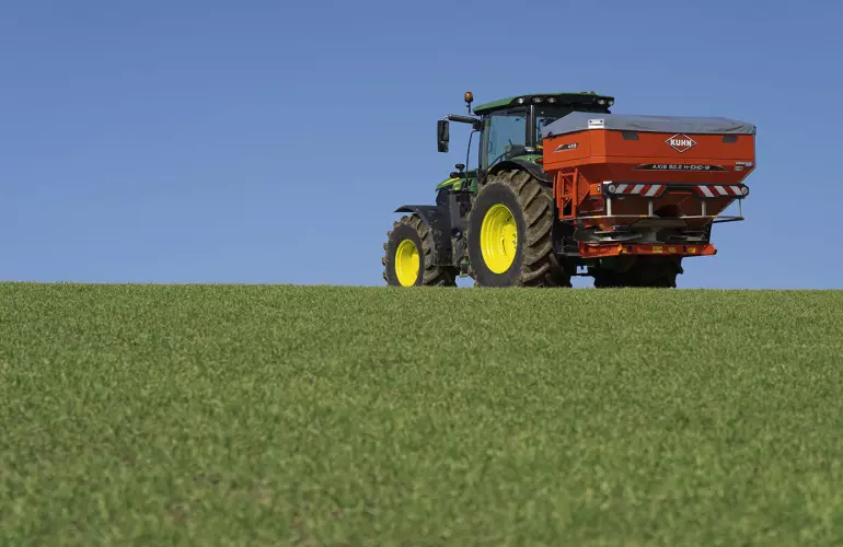 Distributeur à engrais AXIS 50.2