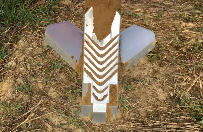 Photo gros plan du soc patte d'oie de 350 mm pour les déchaumeurs CULTIMER