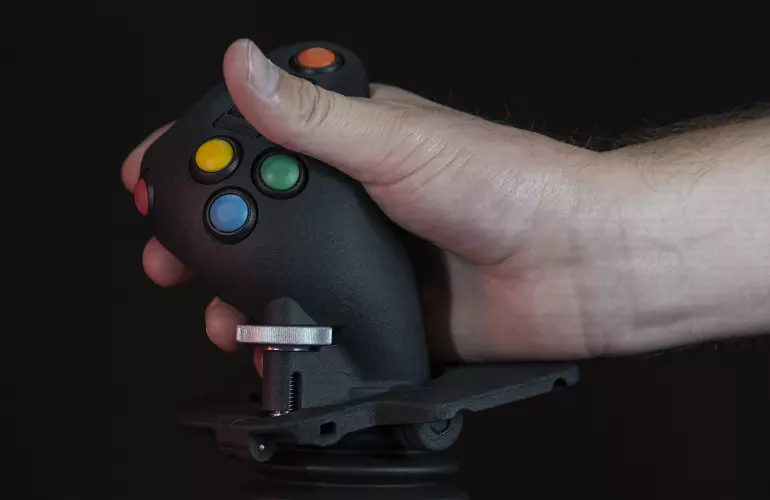 La commande INTUITIV', un design conçue spécifiquement pour les faucheuses débroussailleuses