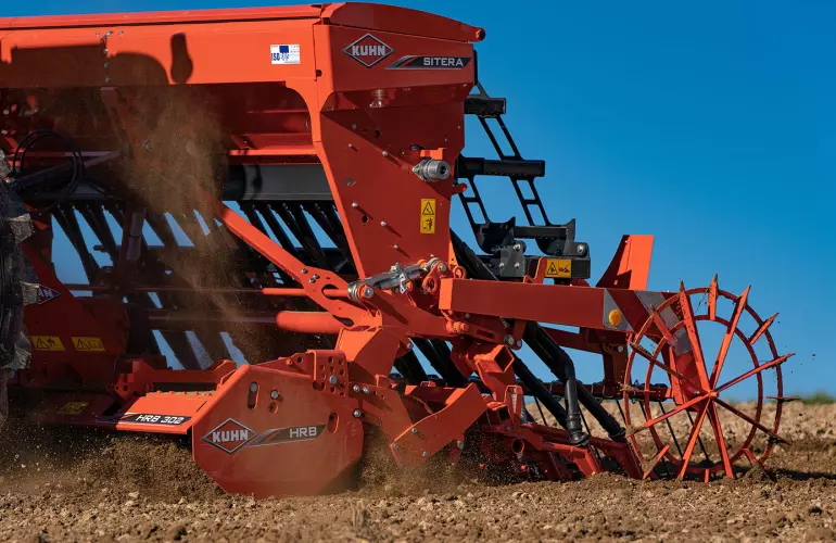 Combiné de semis mécanique SITERA 310 au travail