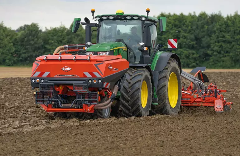 TF 2300 C au travail