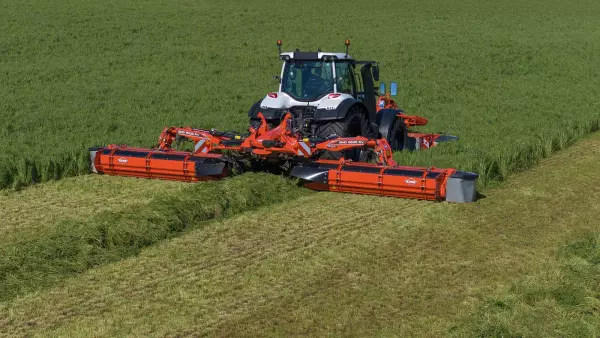 Faucheuse avec groupeur à vis GMD 9530 RV