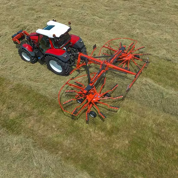 Andaineur bi-rotors porté GA 7631 P au travail