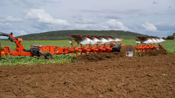 Charrue semi-portée vari-challenger