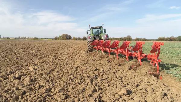 charrue semi-portée vari-leader