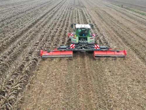 broyeur polyvalent BP 8402 PRO au travail