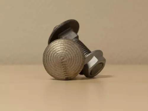 Boulonnerie pour mélangeuse KUHN