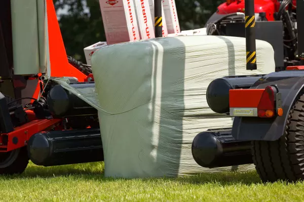 Si nécessaire, vous pouvez également déposer une balle à la verticale pour faciliter le transport.