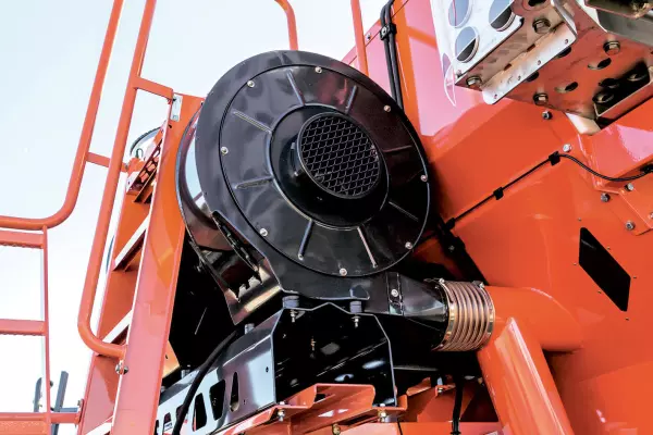 L'épandeur AERO GT possède deux souffleries haute performance pour un épandage uniforme