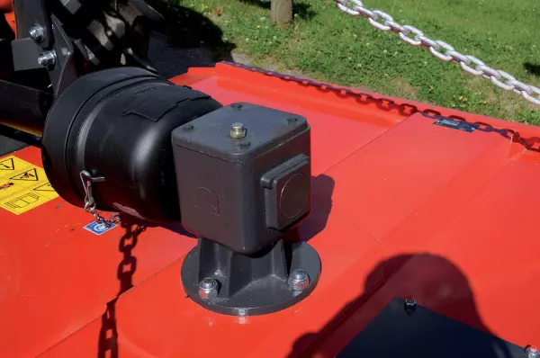 Broyage des débris les plus ligneux possible avec les Broyeurs à Axe Vertical BAV