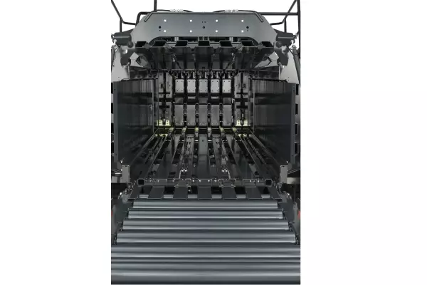 Le canal d’une longueur de 3,75 mètres de la SB 1290 iD permet la mise en forme de balles régulières et parfaites.