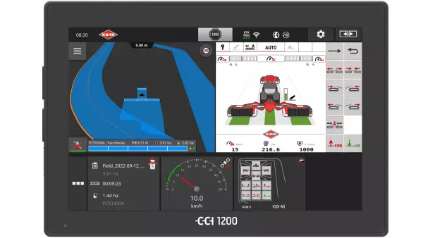 La fonction TC-SC, intégrée à la faucheuse FC 9330 RA ou FC 9830 RA, permet de piloter automatiquement par GPS la levée et descente de chaque groupe de fauche ainsi que la faucheuse frontale individuellement.