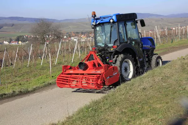 Rotační brány HRB 152: velmi snadná přeprava a malé rozměry