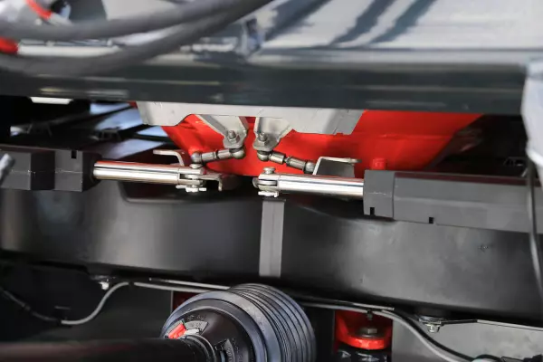 Distributeur d'engrais MDS .2 version C commande des vannes par deux vérins électriques