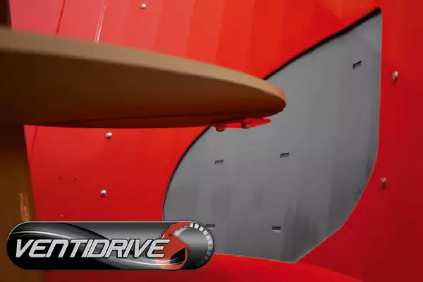 La forme asymétrique brevetée VENTIDRIVE de la trappe de paillage des PROFILE PLUS améliore l'aspiration de la paille