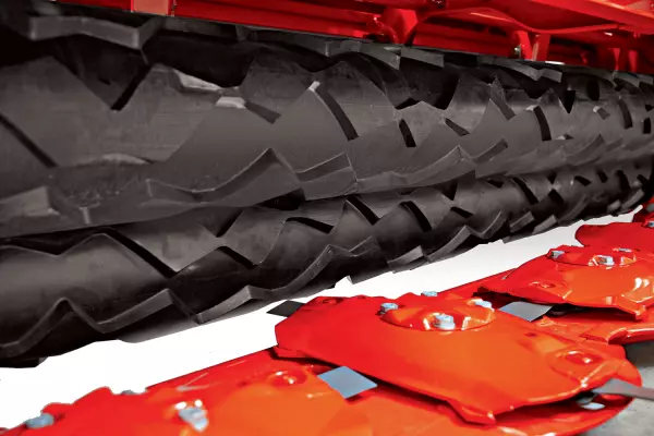 Le conditionneur à rouleaux SQUAREFLEX est idéal pour les fourrages fragiles