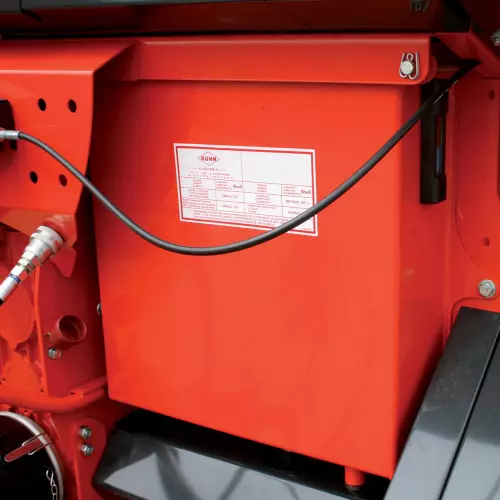 La pompe hydraulique de 45 l/min rend la machine indépendante des tracteurs à faible débit d'huile