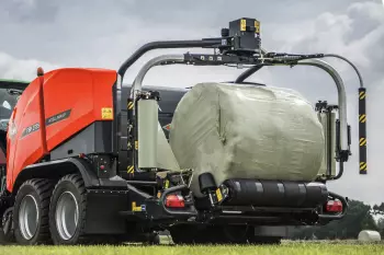 Photo formation de balles avec le Combiné presse-enrubanneuse
