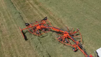 Dépose en 1 andain avec le modèle GA 6632+