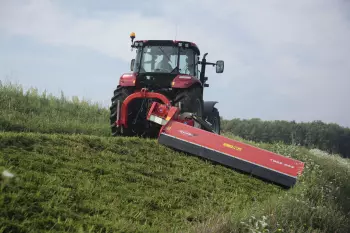 Un rouleau rapproché au plus près du rotor pour une décomposition rapide des résidus