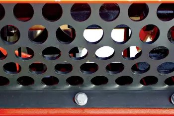 La grille perforée assure un broyage fin et uniforme des broyeurs TRP