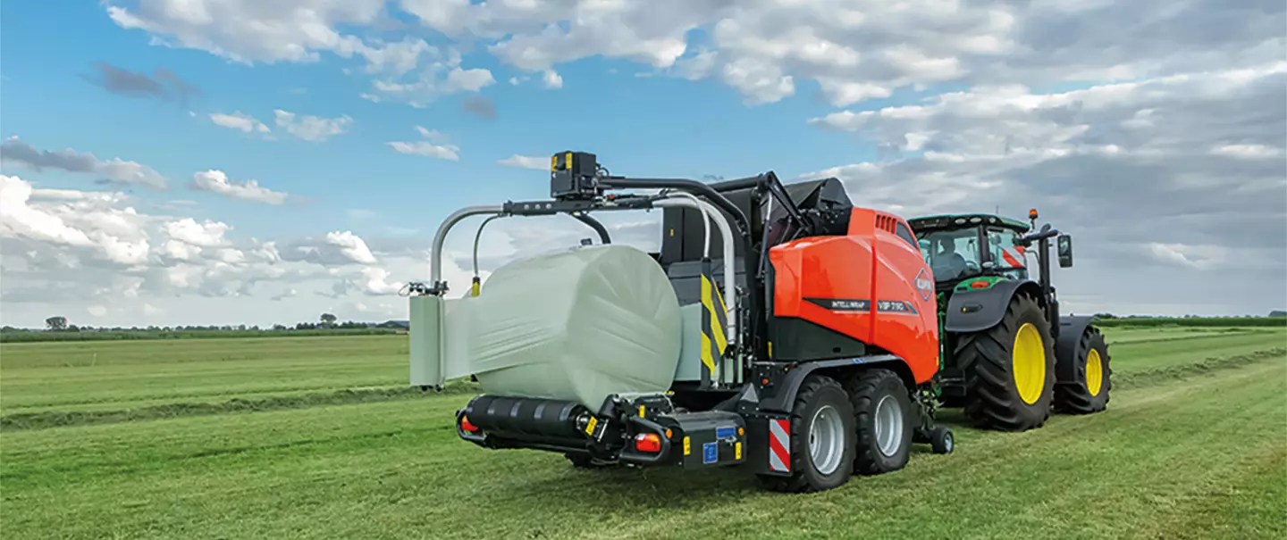 Combiné presse-enrubanneuse KUHN