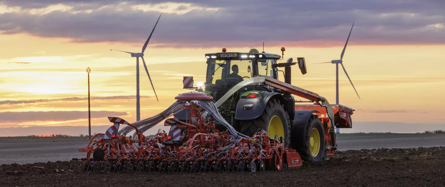 Combinés de semis repliables HR5030RCS BTFR5030