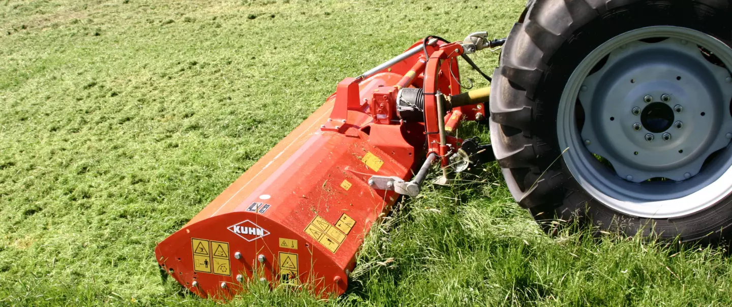 Broyeur d'entretien du paysage BKE 250 au travail