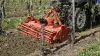 Herse rotative HRB 152 au travail dans les vignes